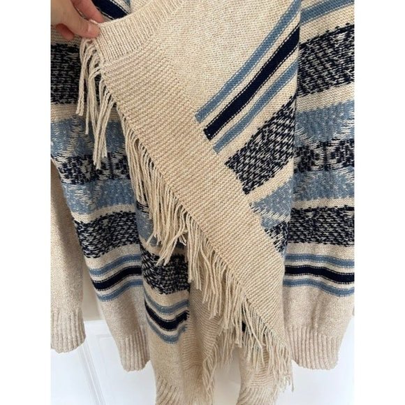 St John’s Cardigan - Picture 7 of 9